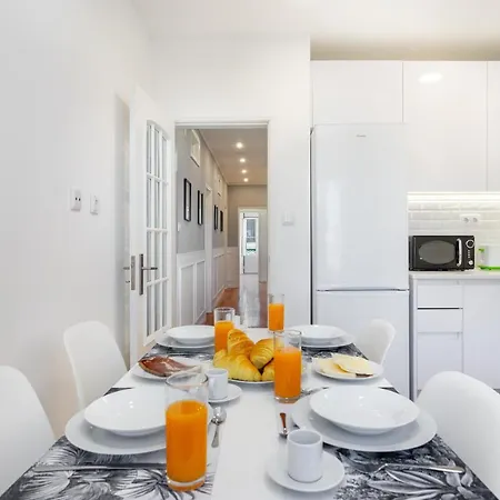 Whome - Mouraria Modern Living Breathtaking Views & Ac ליסבון